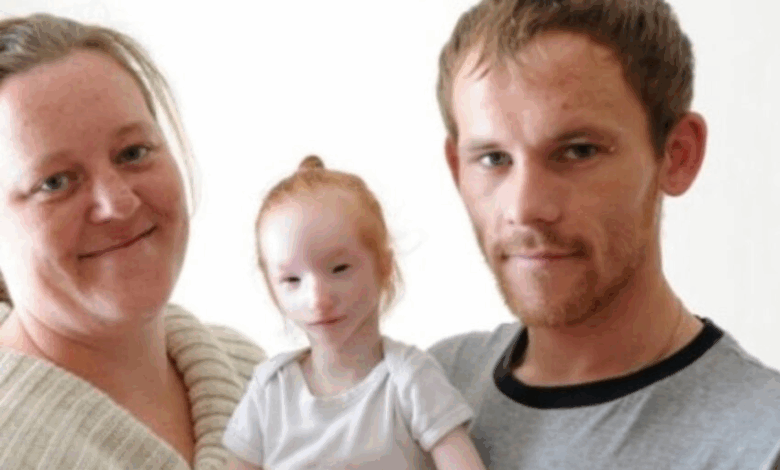 “Pesaba alrededor de 900 gramos”: ¡La niña más pequeña del mundo, Charlotte Garside, celebra su 16º cumpleaños!