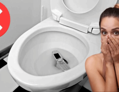 ¿Se te cayó el celular al agua? Esto es lo que debes hacer (y lo que NO debes hacer)